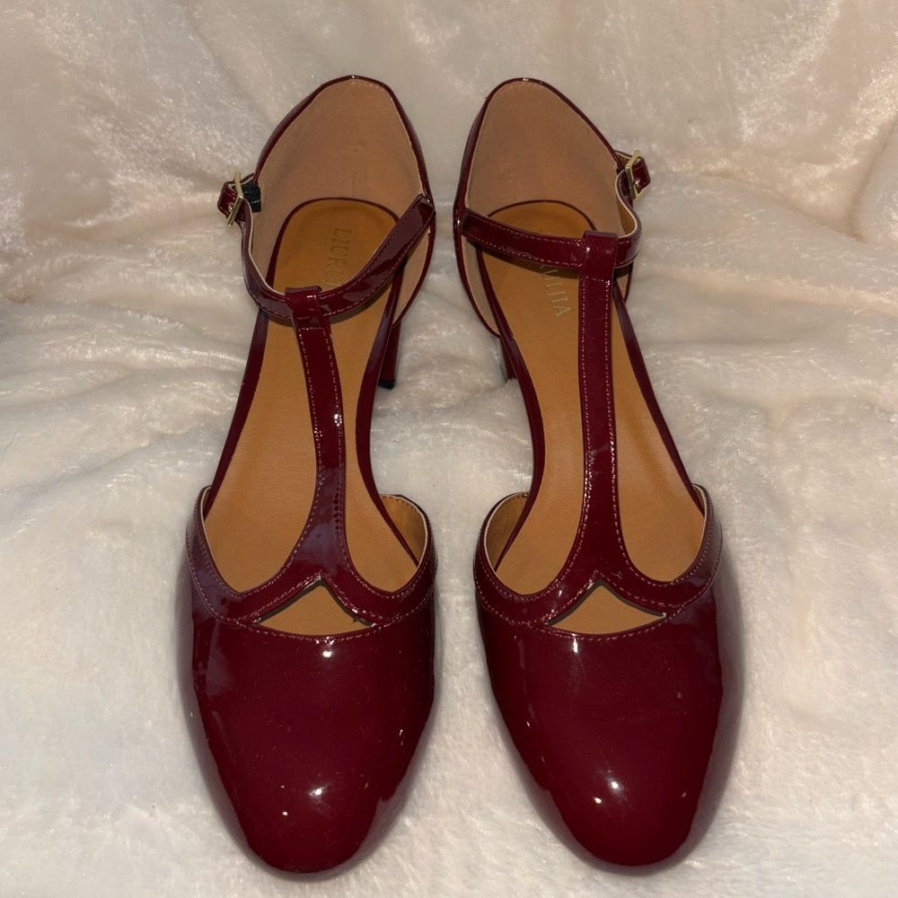 Liuruijia Elegant Patent Leather Burgundy T-Strap Block Heels NWOB